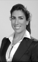 Daniella Chotzen, Broker